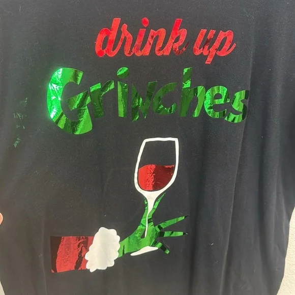 Drink up grinches Tshirt - Picture 3 of 4